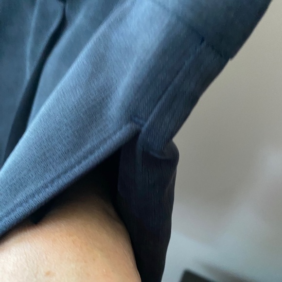 Tommy Bahama Relax Men's Size 38 Black 100% Silk Pleated Front Bermuda Shorts - Picture 6 of 14